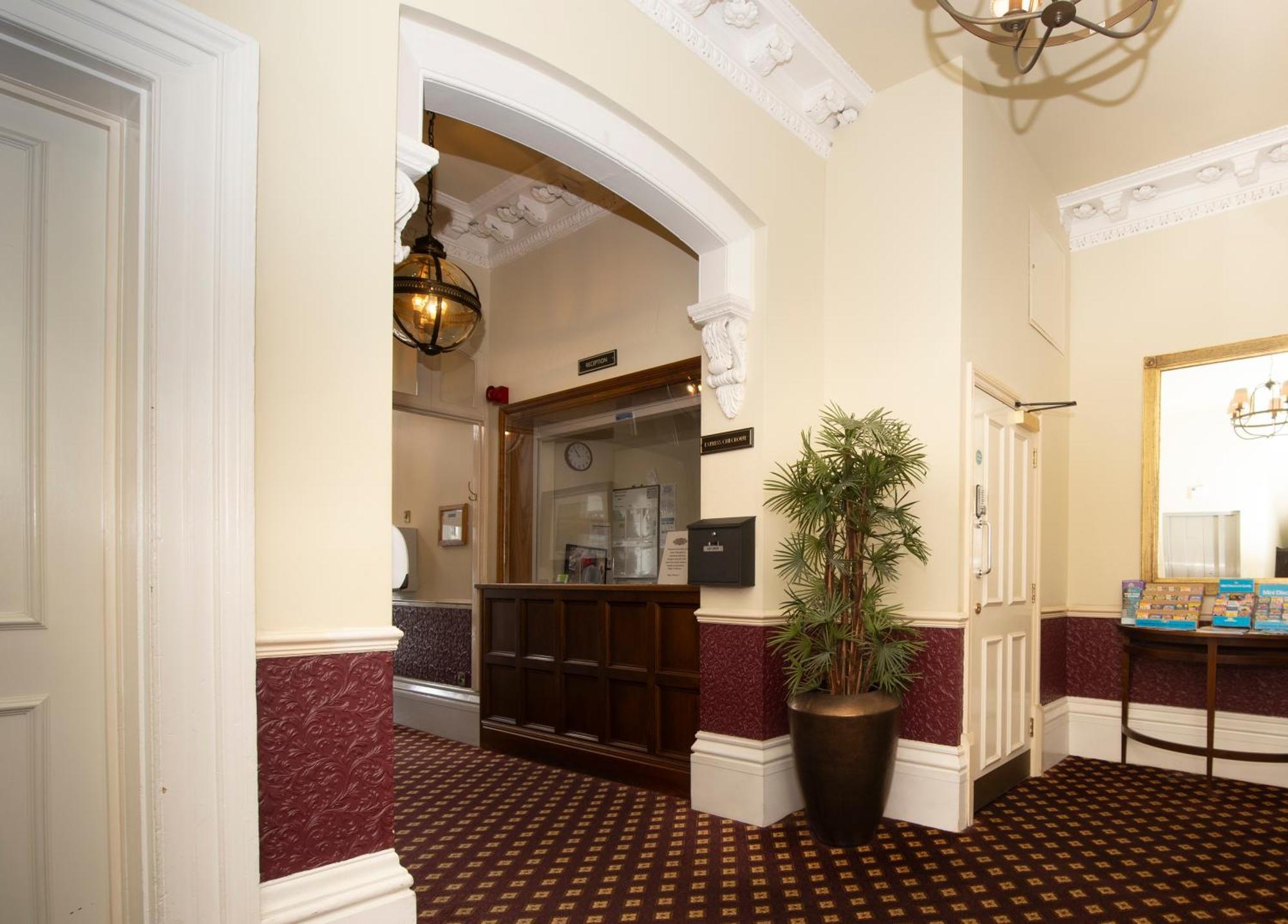 Cabot Court Hotel Wetherspoon Weston-super-Mare Exterior foto